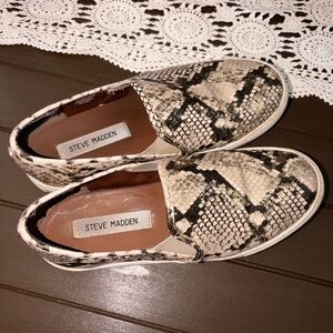 Steve Madden Women's Beige Snake Print Sneakers
